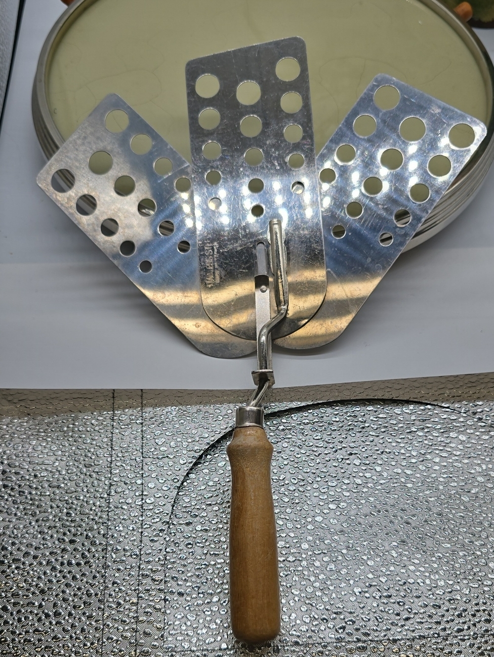 Folding Stainless Steel Grill Spatula with Wooden Handle - Stainless